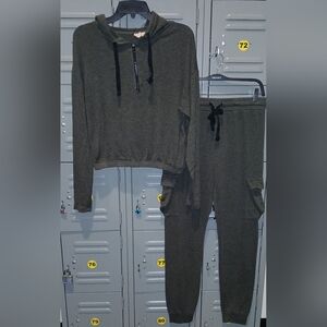 4 Hearts Army Green 2 Piece Set Size M